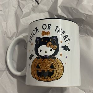 HELLO KITTY MUG